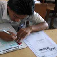 Yang Jadi Korban Masyarakat Miskin dan Bodoh