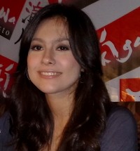 Wulan Guritno Digaet Band Baru Jadi Waitress