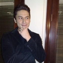 Indra Bruggman Siap Jadi Penyanyi Timur Tengah