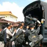 Ribuan Polisi Mulai Digeser ke Bangkalan dan Sampang