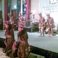 Siswi SD Menteng 01 Persembahkan Tarian Untuk Obama