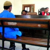 Pakai Uang Negara, Mantan Kepsek Dituntut 2 Tahun Penjara