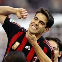 Armani: Jual Milan, Jangan Kaka