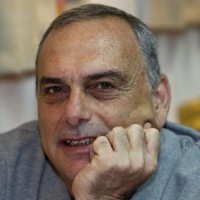 Bulgaria Tertarik Avram Grant