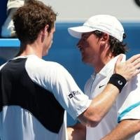 Lawan Angkat Tangan, Murray Lolos