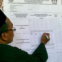 Penghitungan Sementara di 3 TPS, KarSa Masih Unggul