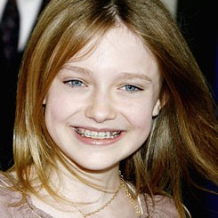 Dakota Fanning Ikut Ramaikan Sekuel Twilight