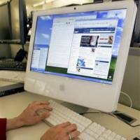 Meski Krisis, Apple Pecahkan Rekor Pendapatan