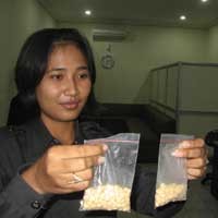 Polisi Sita 242 Pil Ekstasi dari 3 Budak Narkoba