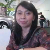 Widyawati Doyan Yang Tinggi Besar