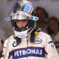 Helm Baru Heidfeld yang Agresif