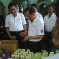 Ratusan Siswa Triguna Cicipi Bubur Kejujuran Kejagung