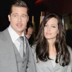 Ups! Brad Pitt Lupa Tutup Resleting Celana