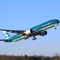 Fuel Surcharge Cathay Pacific Turun 44%