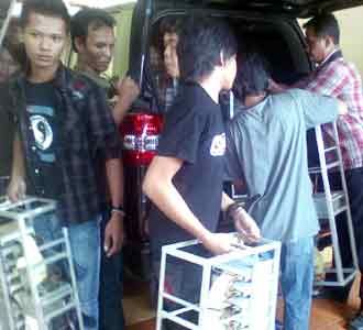 Pabrik VCD Bajakan Digerebek