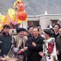 PM China Habiskan Imlek dengan Kunjungi Korban Gempa Sichuan