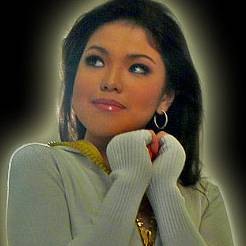 Imlek, Tina Toon Rilis Album di Bawah Air