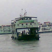 Tuntut Penurunan Tarif, Mahasiswa Blokir Dermaga Kamal