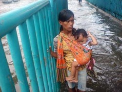 Jalan Yos Sudarso Dibeton, Kendaraan Dialihkan ke Busway 