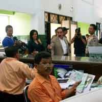 Ketua KPK Sidak Kantor Samsat Ketintang