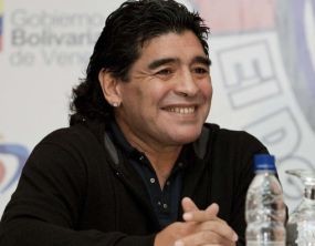 Maradona Tentang Isu Mundur dan Messi