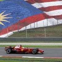 GP Malaysia Mundurkan Waktu Start