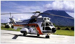 Istri Korban Heli Terguling Jatuh Lemas