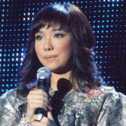 Giselle Ogah Mengkudeta Aris Idol