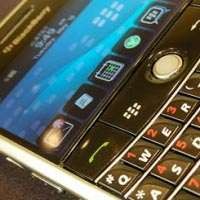 Lupakan iPhone 3G, XL Fokus di BlackBerry