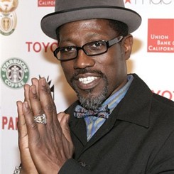 Perankan James Brown, Wesley Snipes Dilarang Nyanyi