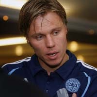 Laursen Tanggalkan Seragam Denmark