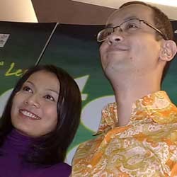 Dewi Lestari Bahagia Marcell Nikahi Artis Singapura