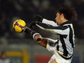 Juventus Tolak Lepas Amauri