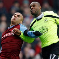 Villa Tertahan di Villa Park