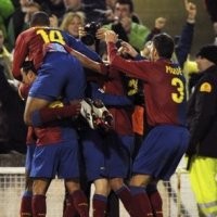 Dua Gol Messi Menangkan Barca