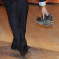 Lempar Sepatu ke PM China, Pria 27 Tahun Akan Diadili 10 Februari