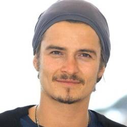 Orlando Bloom Nikmati Tarian Erotis Model Lingerie