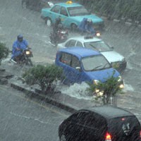 Hujan Lebat Diperkirakan Masih Mengancam Jatim