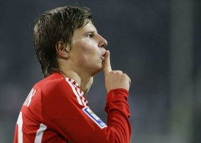 Arshavin Akhirnya Resmi Arsenal