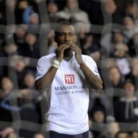 Keane Datang, Defoe Operasi