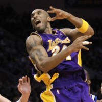 Bryant Rekor 61 Poin, Lakers Hantam Knicks