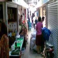 Pedagang Pasar Koja Baru Segel Koja Trade Mal