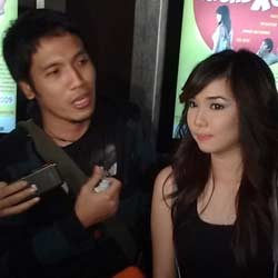 Desta-Giselle Idol Valentine Setiap Hari