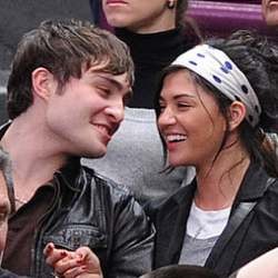 Dua Bintang Gossip Girl Cinlok!