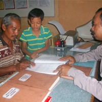 Dijemput Sang Ayah, Roni Dihadiahi Cubitan Sayang