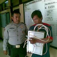 Demi Biaya Sekolah Anak, Pengangguran Curi Trafo Reklame