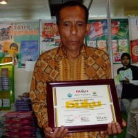 Mengitari 8 Desa Agar Anak-Anak Bisa Membaca