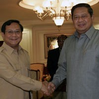Prabowo Ingin Ngekor SBY