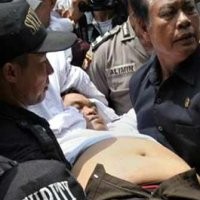 500 Demonstran Desak Pembubaran Panitia Provinsi Tapanuli