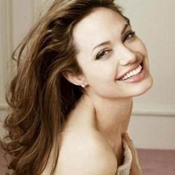 Angelina Jolie Minta Pengungsi Burma Dibebaskan